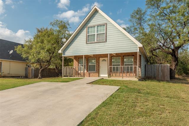 Building Photo - 10910 Shady Oaks Dr