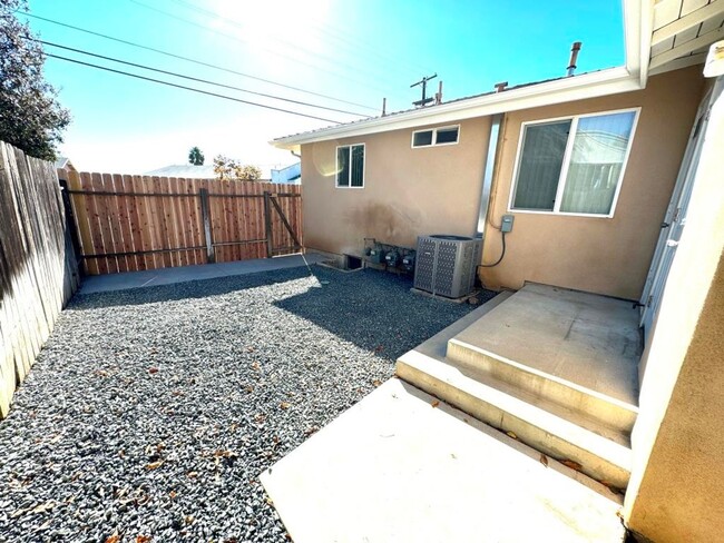 Building Photo - Newly renovated home in Linda Vista