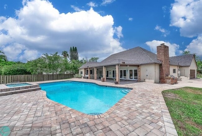 Building Photo - 4920 SW 170th Ave