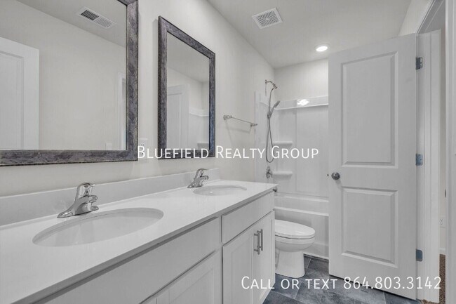 Building Photo - 1313 Chamomile Ct