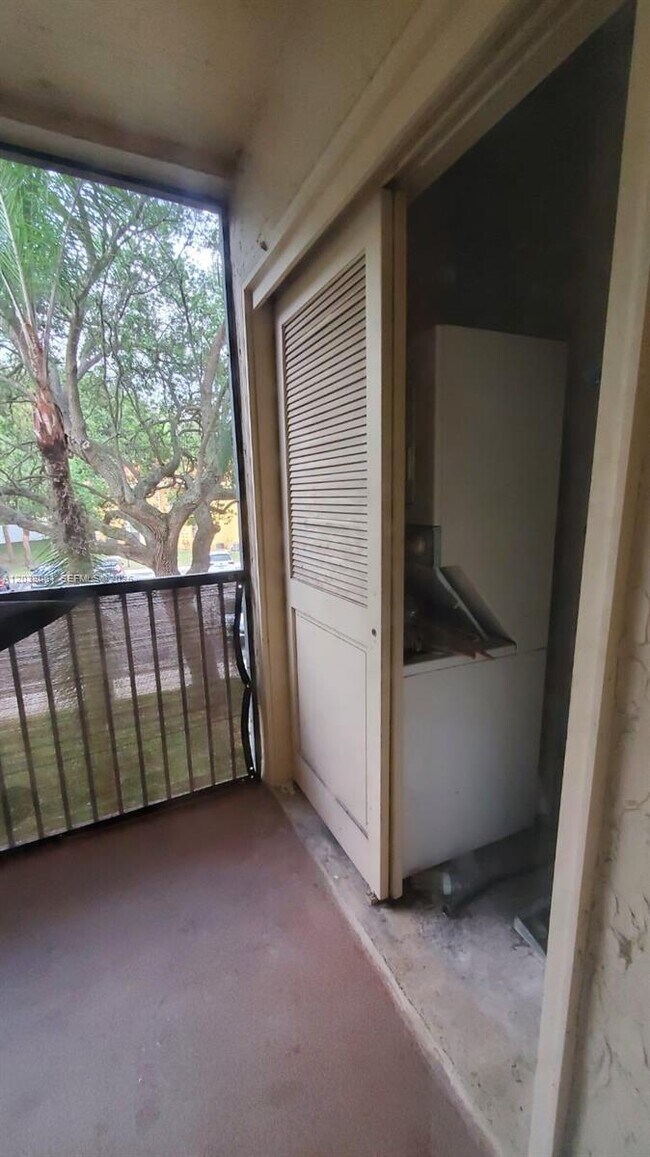 Building Photo - 3858 Coral Tree Cir