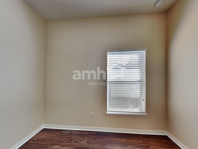 Building Photo - 5314 Lorilawn Dr