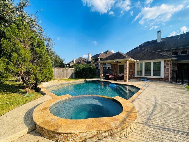 Building Photo - 5811 Tarpon Bay Ct