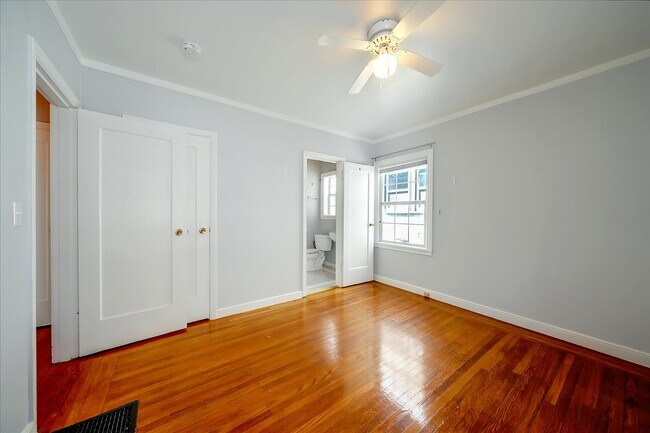 Building Photo - 3 Winchester Pl