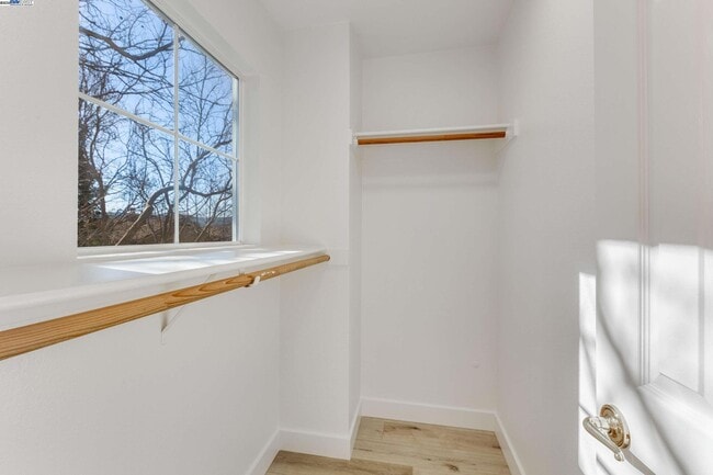 Building Photo - 4579 Mangrove Dr