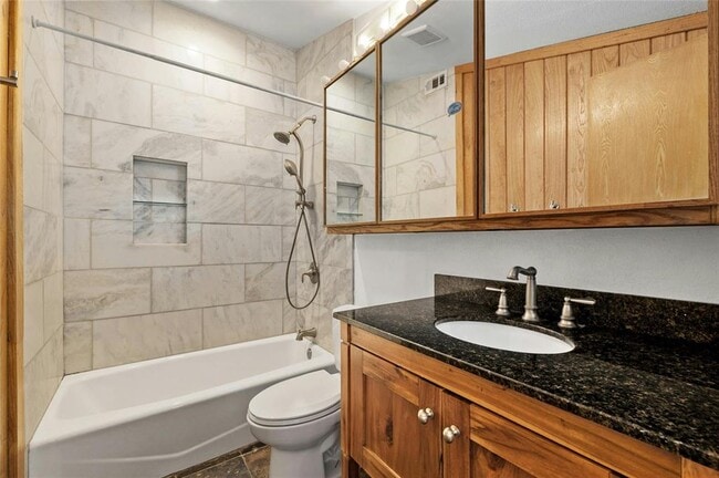 Building Photo - 2107 Rain Water Dr