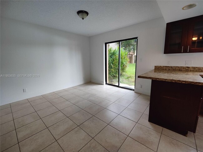 Building Photo - 181 Wimbledon Lakes Dr