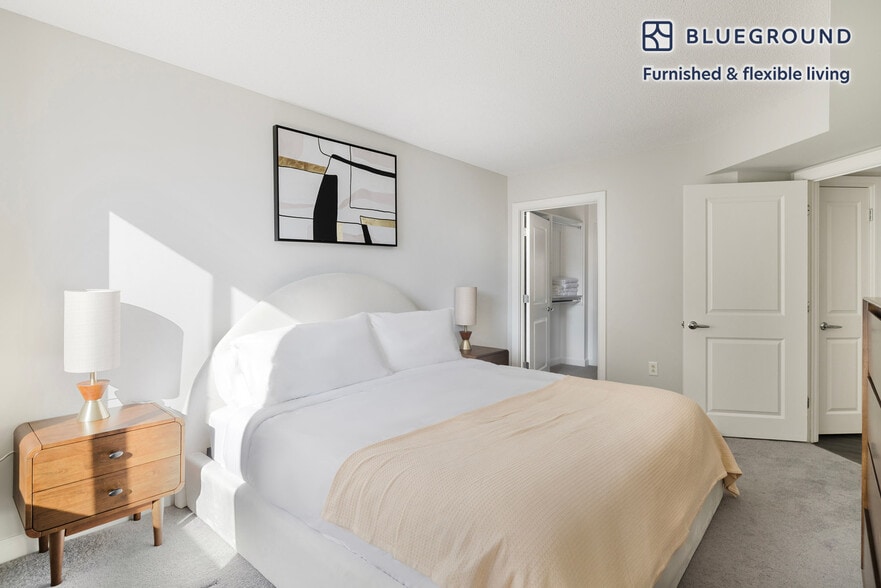 Building Photo - 4835 Cordell Ave