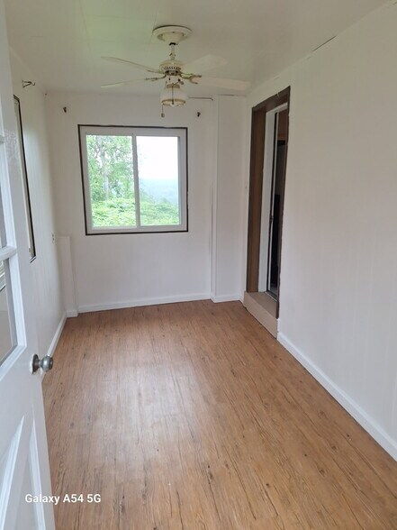 Building Photo - 725 4th St