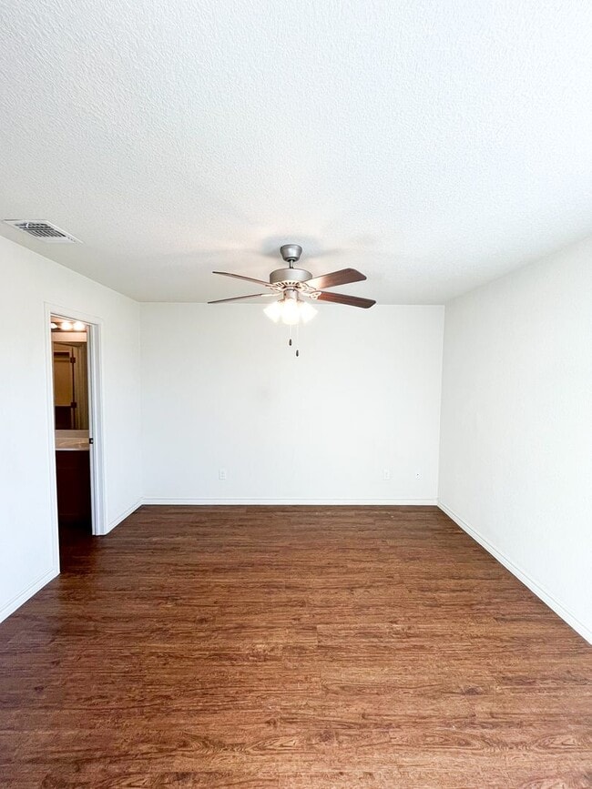 Building Photo - 1519 Justin Lp