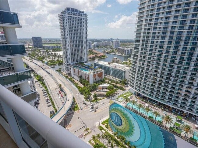 Building Photo - 1800 S Ocean Dr