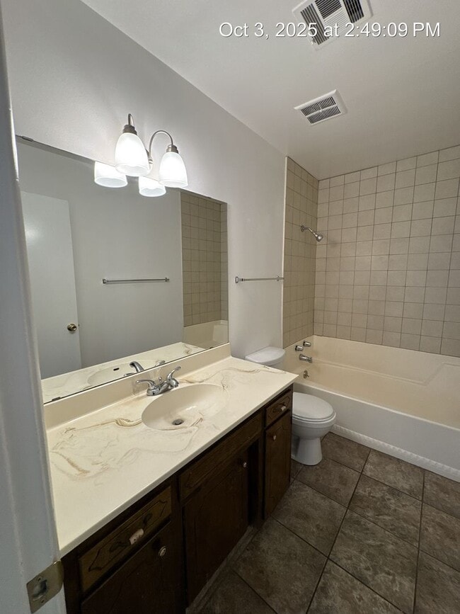 Building Photo - 2967