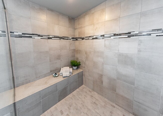 Building Photo - Luxury Executive Westside Townhouse with E...