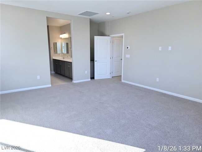 Building Photo - 299 Stradella Pl