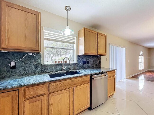 Building Photo - 5060 Spanish Oaks Blvd