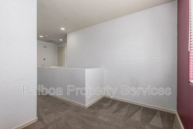 Building Photo - 5427 S Canyon Rim