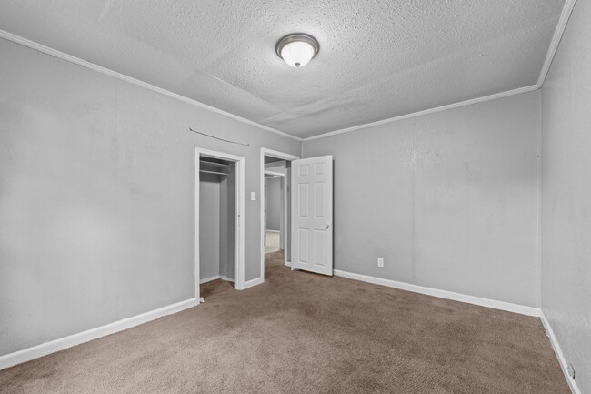 Building Photo - 3066 Redbud Rd
