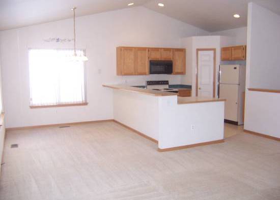 Building Photo - 421 Radiant Dr
