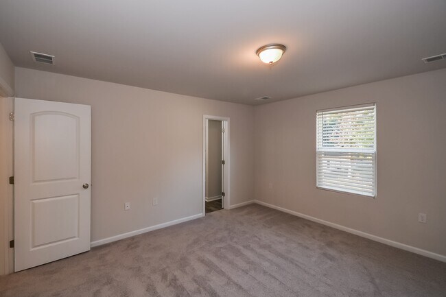 Building Photo - 222 Saddle Brooke Trce