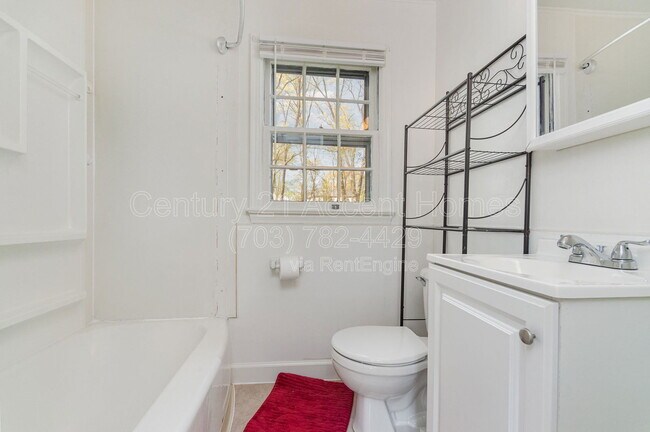 Building Photo - 7800 Schelhorn Rd