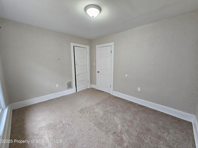 Building Photo - 1124 Lafayette St