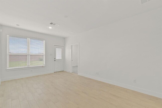 Building Photo - 21118 Garden Palm Dr