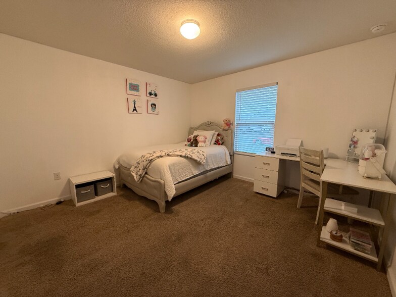 Building Photo - 831 Moorhen Wy