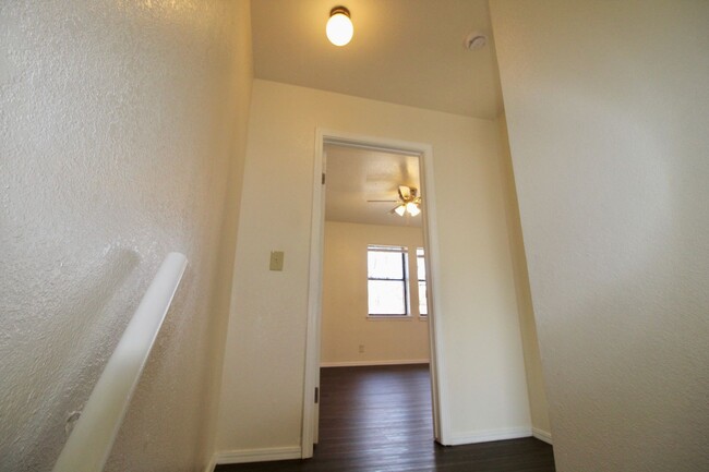 Building Photo - 2336 Heatherfield