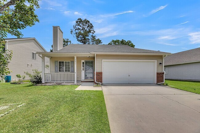 Primary Photo - Centrally Located and Beautifully Renovate...