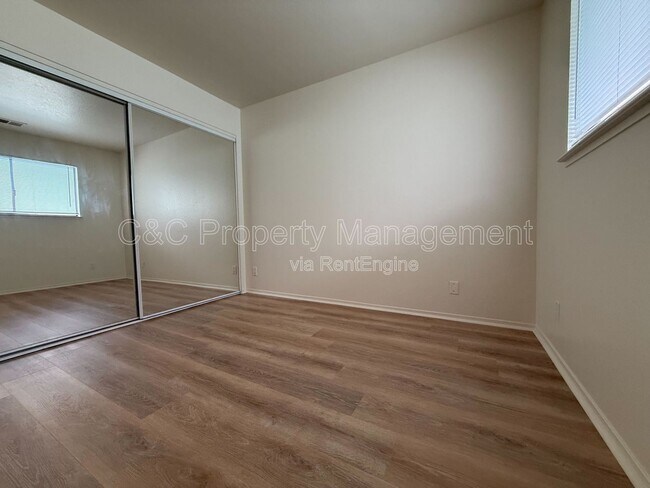 Building Photo - 360 Prescott Ave