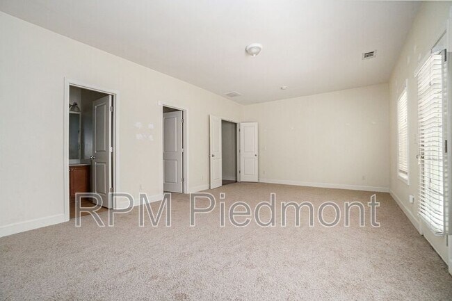 Building Photo - 2786 Birch Grove Ln SE