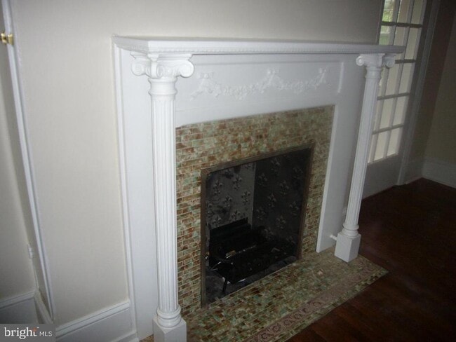 Building Photo - 308 S Church St