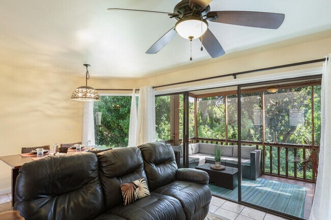 Building Photo - Furnished 2 bedroom, 2 bath, with AC and p...