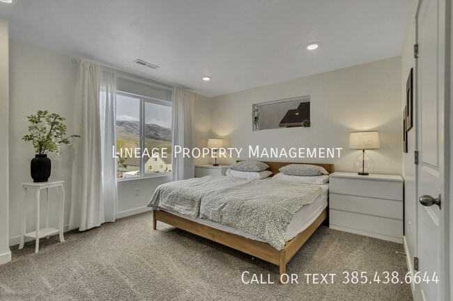 Building Photo - 3940 N Cougar Ln