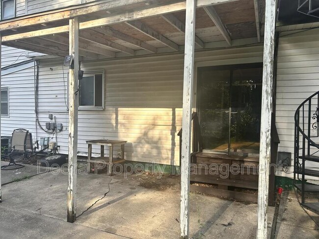 Building Photo - 2509 Angelique St