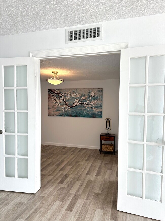 Building Photo - 18041 Biscayne Blvd