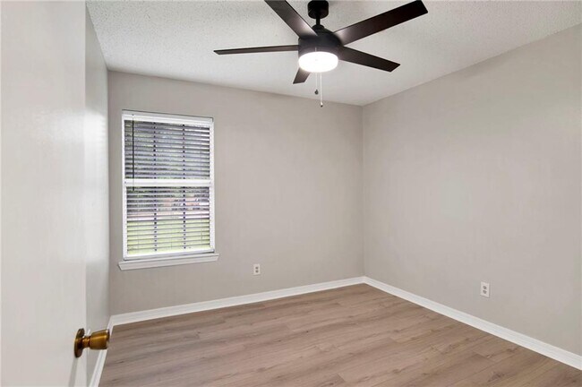 Building Photo - 4770 Gold Dr