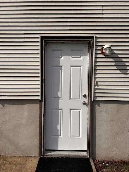 Building Photo - 24 Lewis St