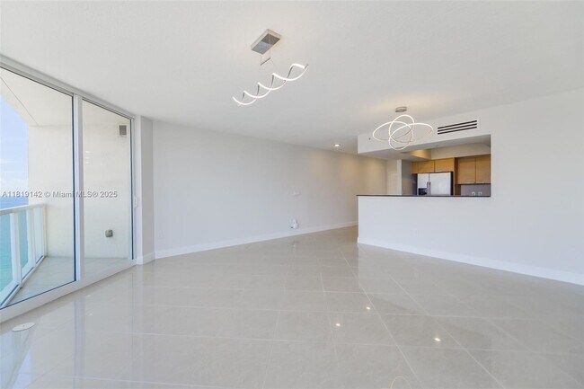 Building Photo - 16699 Collins Ave