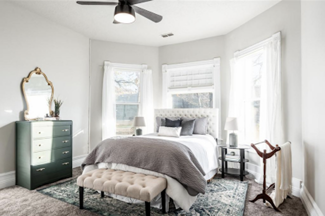 Building Photo - Large 2 Bed, 1 Bath + 2 Bonus Rooms – Two ...