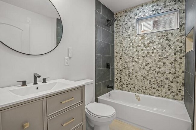 Building Photo - 53 Comstock Ave