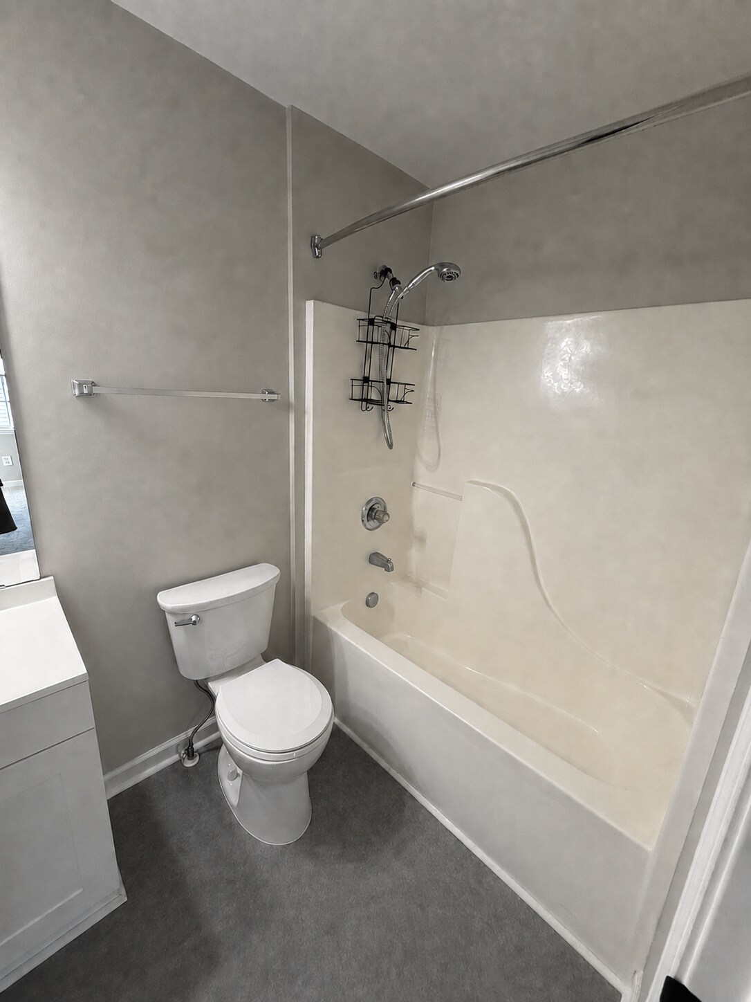 Primary Bathroom - 222 18th Ave SE