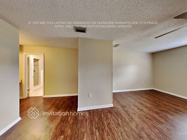 Building Photo - 4830 S Gachet Blvd