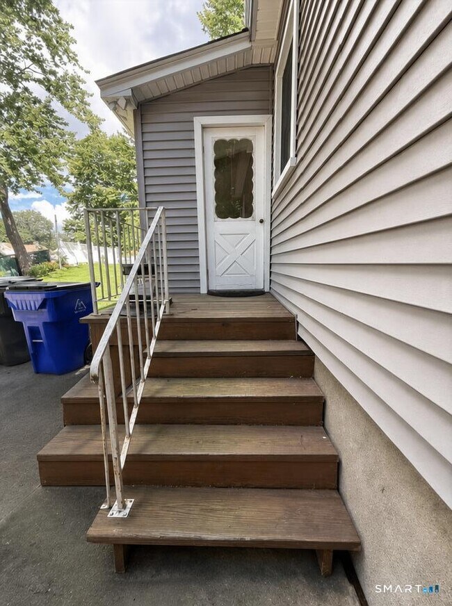 Building Photo - 44 Westphal St