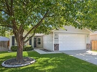 Building Photo - 1691 E Daulby St