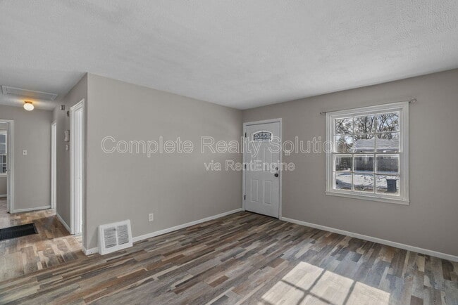 Building Photo - 409 Caithness Rd