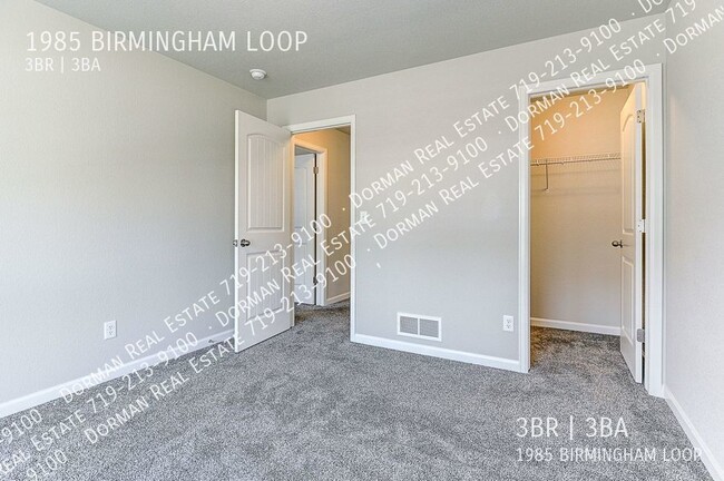 Building Photo - Newer Townhome Vistas at Spring Creek