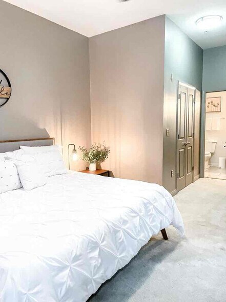 Building Photo - 1 New Bern Station Ct