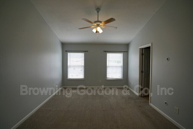 Building Photo - 1731 Red Jacket Dr