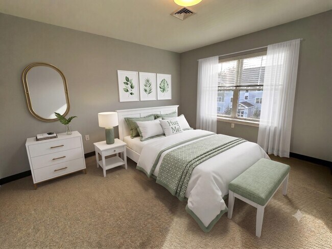 Building Photo - 15 E Ridge Dr